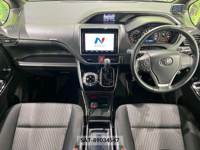 Toyota VOXY 2020-10 8317754-1