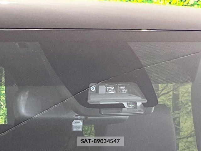 Toyota VOXY 2020-10 8317754-4