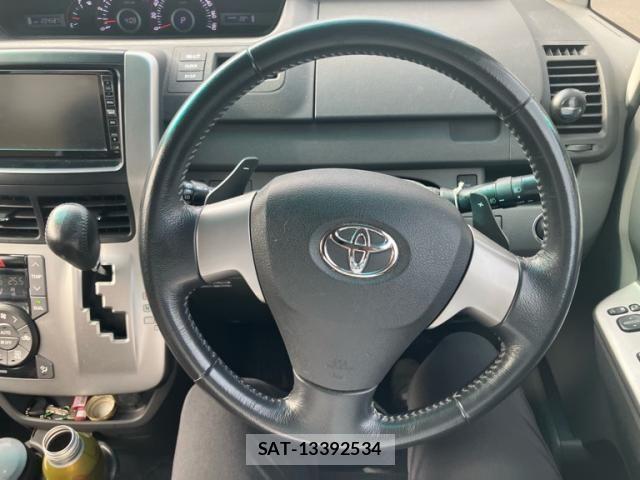 Toyota VOXY 2007-07 8317760-16