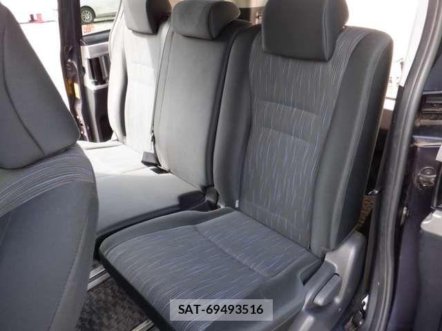 Toyota VOXY 2011-07 8338284-11