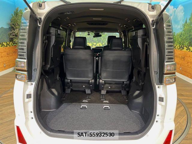 Toyota VOXY 2021-10 8338281-11