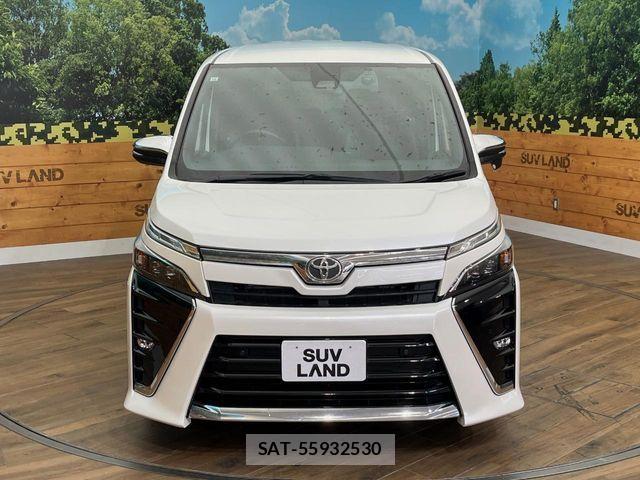 Toyota VOXY 2021-10 8338281-14