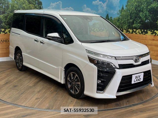 Toyota VOXY 2021-10 8338281-16
