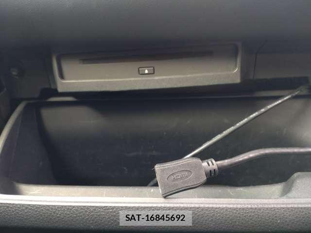 Toyota VOXY 2022-12 8338279-10