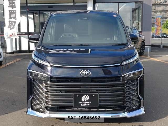 Toyota VOXY 2022-12 8338279-11