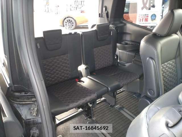 Toyota VOXY 2022-12 8338279-23