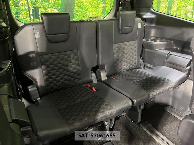 Toyota VOXY 2025-04 8338278-10