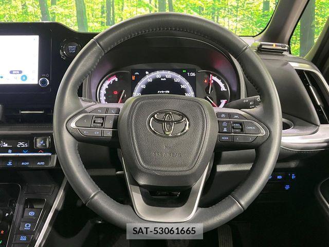 Toyota VOXY 2025-04 8338278-12