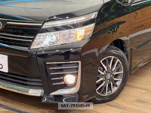 Toyota VOXY 2015-04 8338282-12