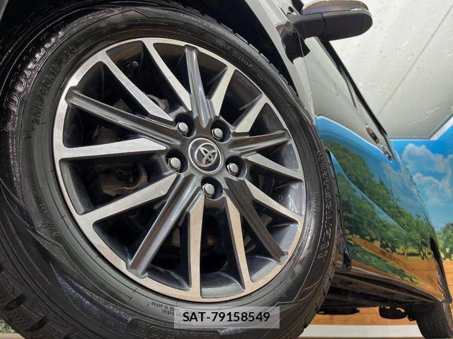 Toyota VOXY 2015-04 8338282-13