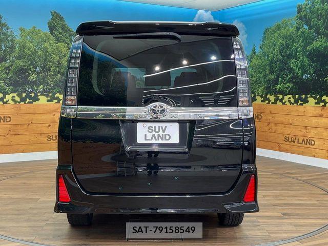 Toyota VOXY 2015-04 8338282-15