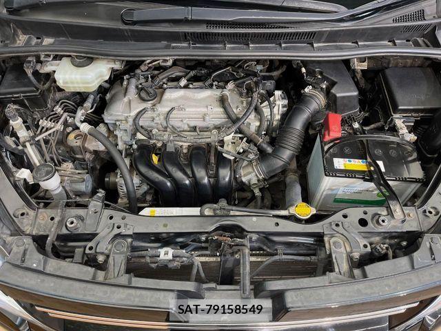 Toyota VOXY 2015-04 8338282-18