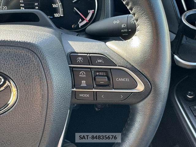 Toyota VOXY 2023-11 8355814-27