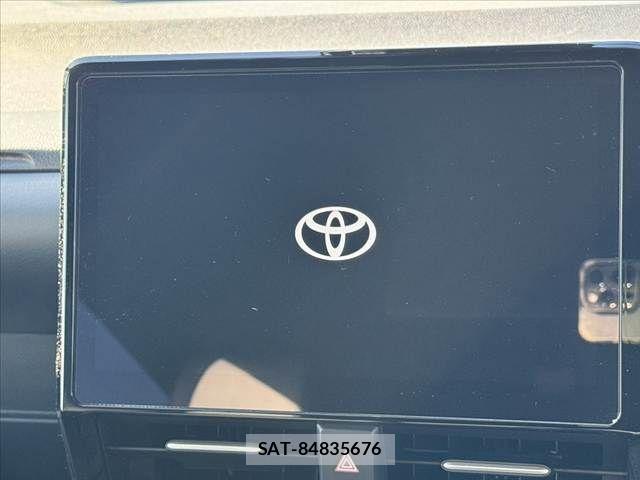 Toyota VOXY 2023-11 8355814-2