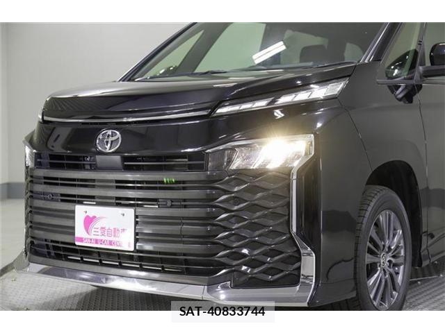 Toyota VOXY 2024-06 8355813-9