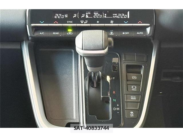 Toyota VOXY 2024-06 8355813-16