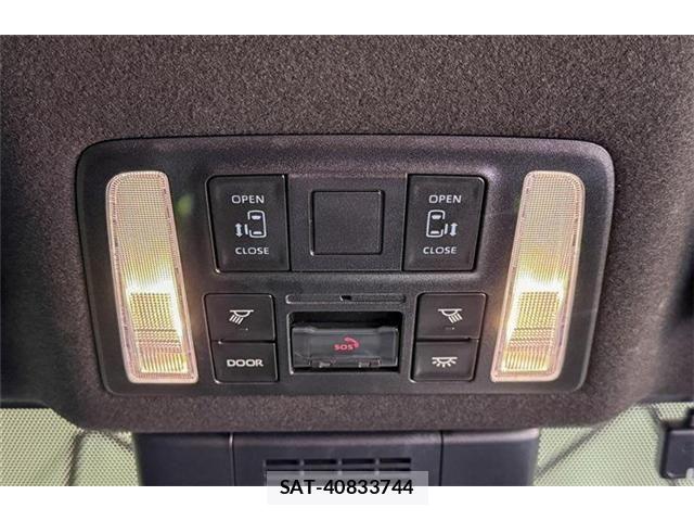 Toyota VOXY 2024-06 8355813-18
