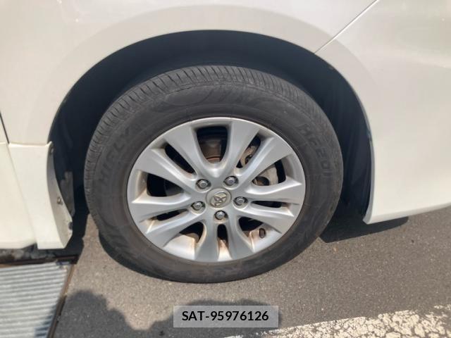 Toyota VOXY 2011-09 8369499-9