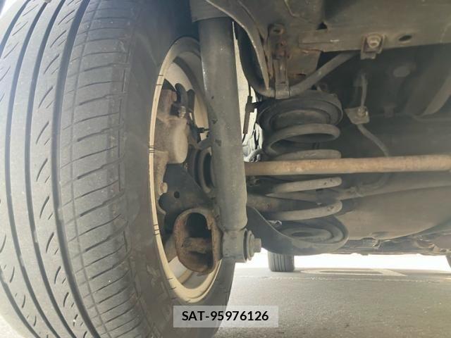 Toyota VOXY 2011-09 8369499-12