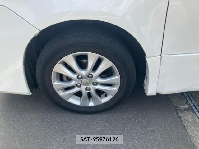 Toyota VOXY 2011-09 8369499-13