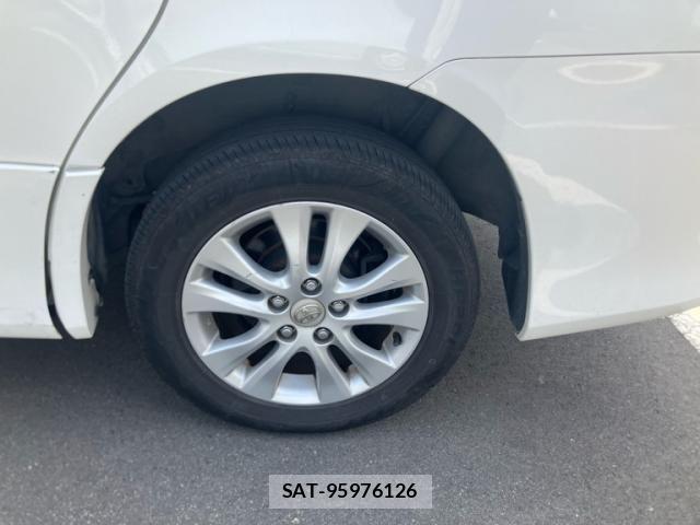 Toyota VOXY 2011-09 8369499-14