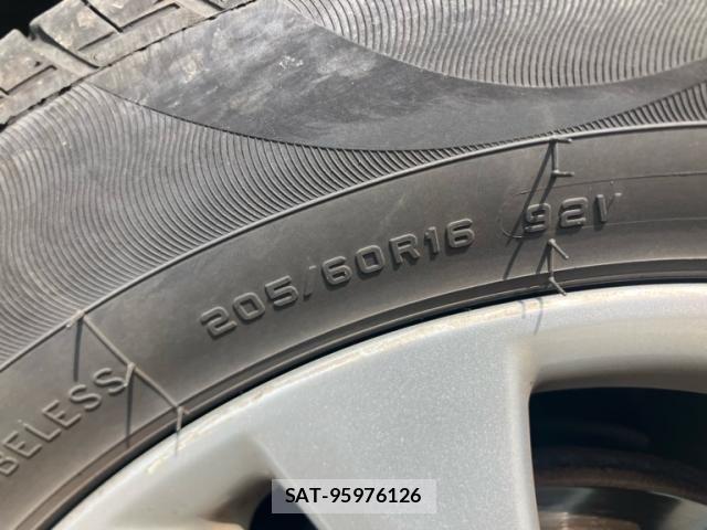 Toyota VOXY 2011-09 8369499-8