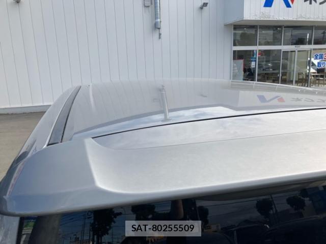 Toyota VOXY 2013-03 8369498-14