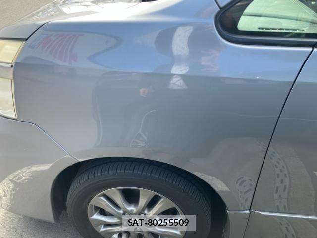 Toyota VOXY 2013-03 8369498-5