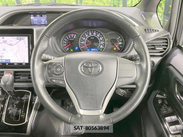 Toyota VOXY 2018-12 8369497-13