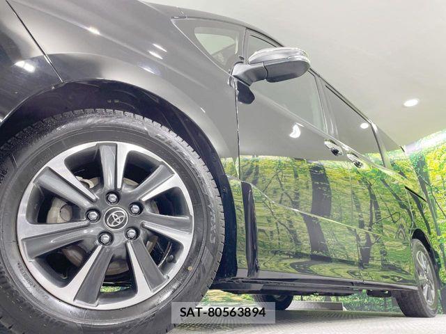 Toyota VOXY 2018-12 8369497-14