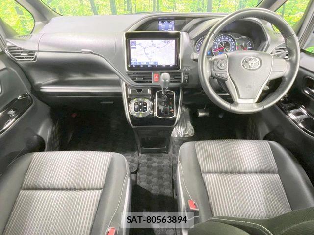 Toyota VOXY 2018-12 8369497-1