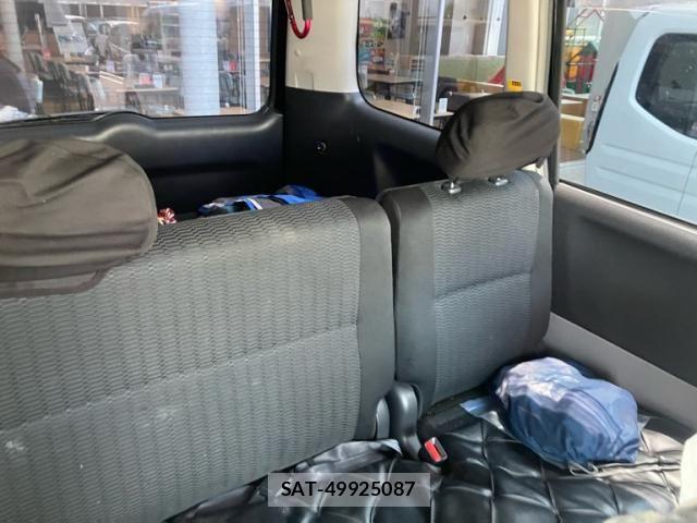 Toyota VOXY 2005-07 8369502-12