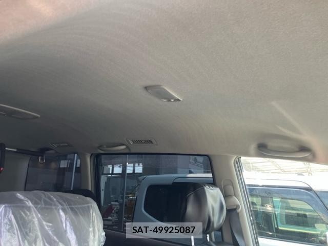 Toyota VOXY 2005-07 8369502-13