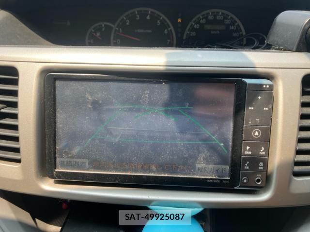 Toyota VOXY 2005-07 8369502-18