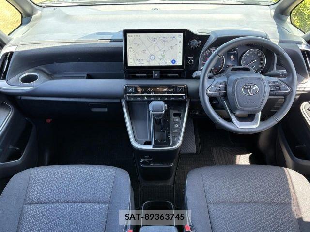 Toyota VOXY 2024-01 8369496-1