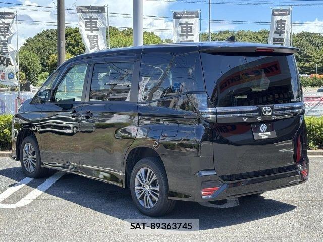 Toyota VOXY 2024-01 8369496-23