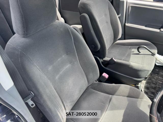 Toyota VOXY 2007-09 8369500-13