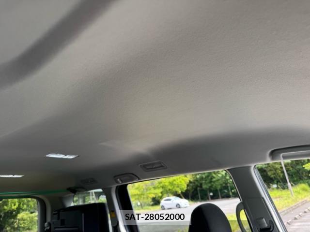 Toyota VOXY 2007-09 8369500-14