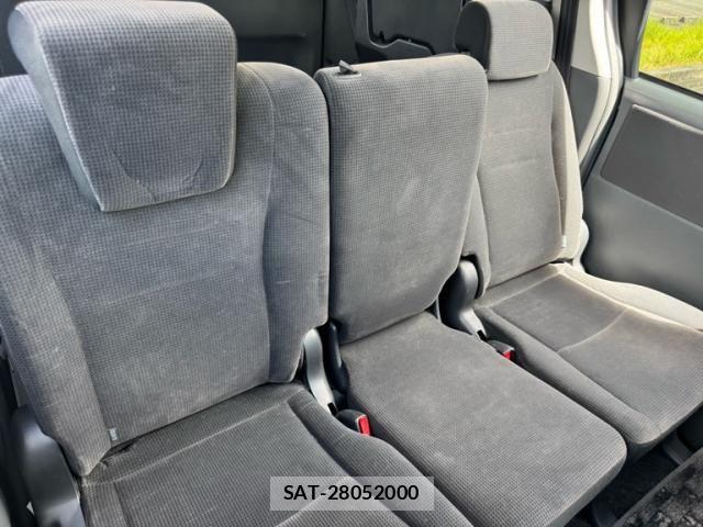 Toyota VOXY 2007-09 8369500-15