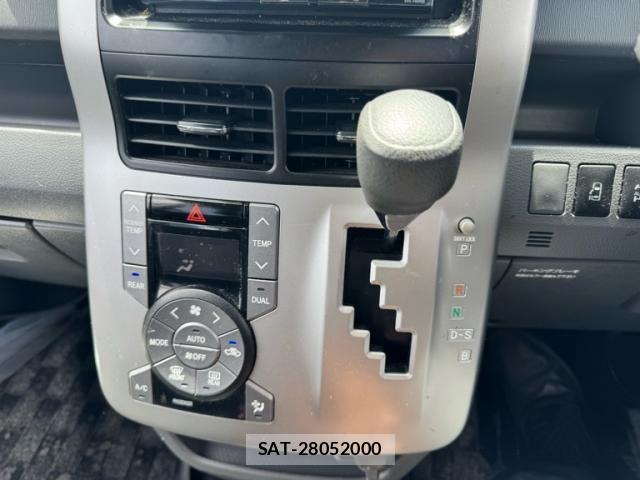 Toyota VOXY 2007-09 8369500-19