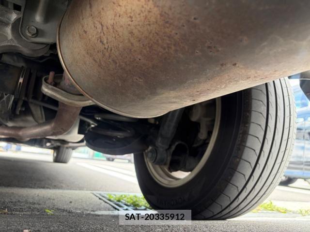 Toyota VOXY 2012-01 8372308-10