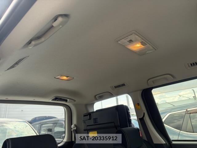 Toyota VOXY 2012-01 8372308-14
