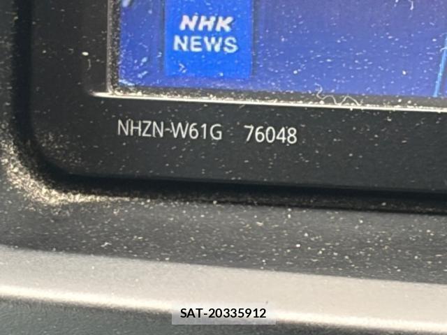 Toyota VOXY 2012-01 8372308-22