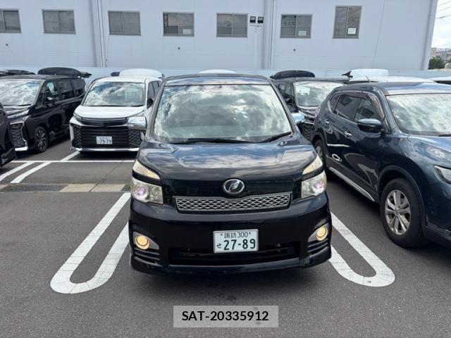 Toyota VOXY 2012-01 8372308-4