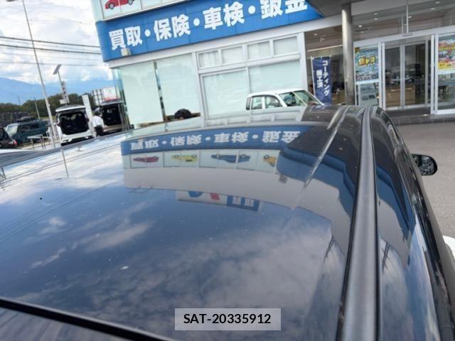 Toyota VOXY 2012-01 8372308-7