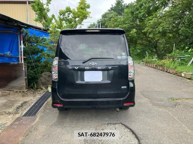 Toyota VOXY 2007-08 8372309-0