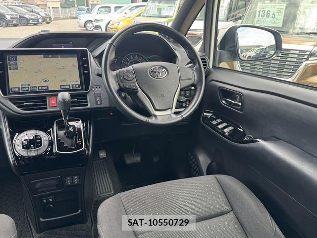 Toyota VOXY 2017-11 8415560-12