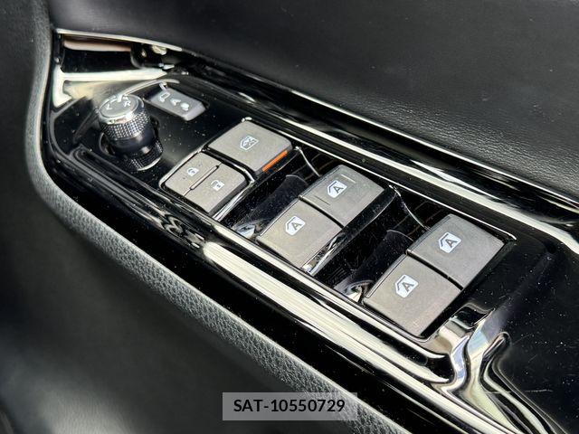 Toyota VOXY 2017-11 8415560-21