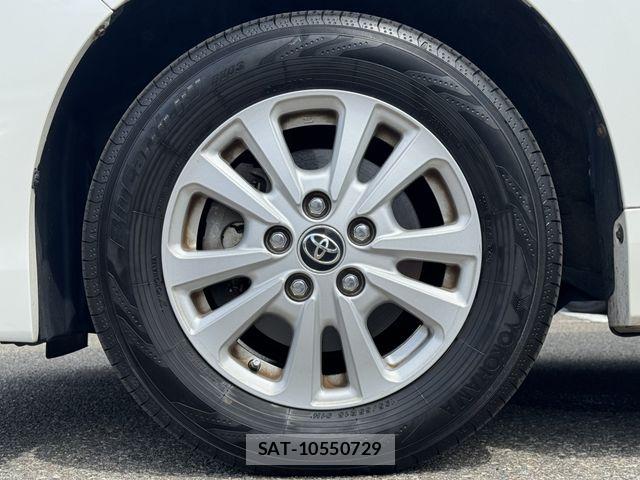 Toyota VOXY 2017-11 8415560-29