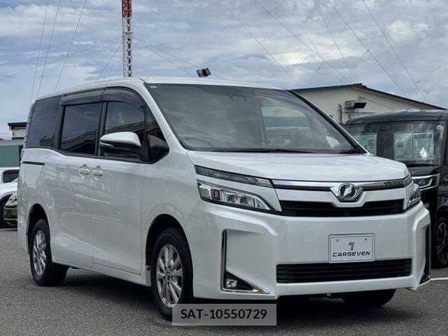Toyota VOXY 2017-11 8415560-3